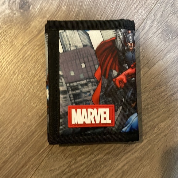 “Marvel” Velcro Wallet - Picture 3 of 6